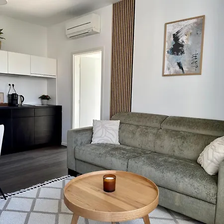 Apartment Cozy With Castle View *